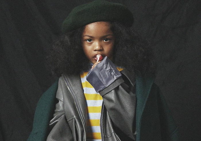 “딸 얼굴이 허락 없이 ‘티셔츠’에 새겨져 전국 각지로 팔려 나가고 있어요”