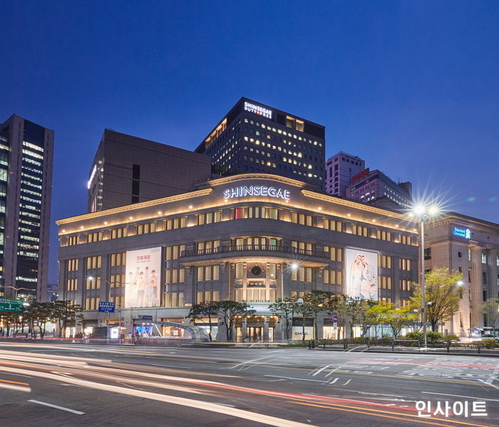 신세계면세점, 명동점 오픈 2주년 기념 신세계 미니콘서트 진행