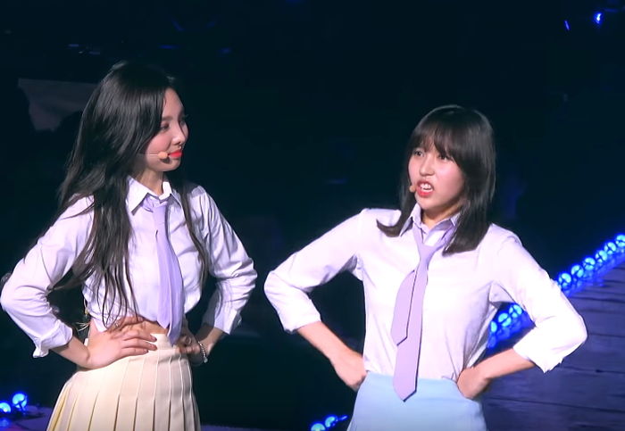 처음 보는 미나의 ‘초깜찍 애교’에 ‘군대 함성’ 지르는 남자 팬들