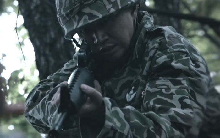 “전두환 정권의 계엄군은 반갑게 손 흔들던 어린이에게 총을 난사했다”