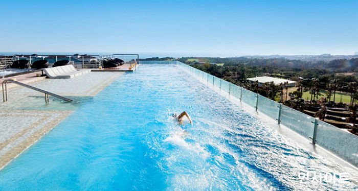 ‘2018 가장 사랑받는 호텔 어워즈’에 선정된 켄싱턴 제주 호텔