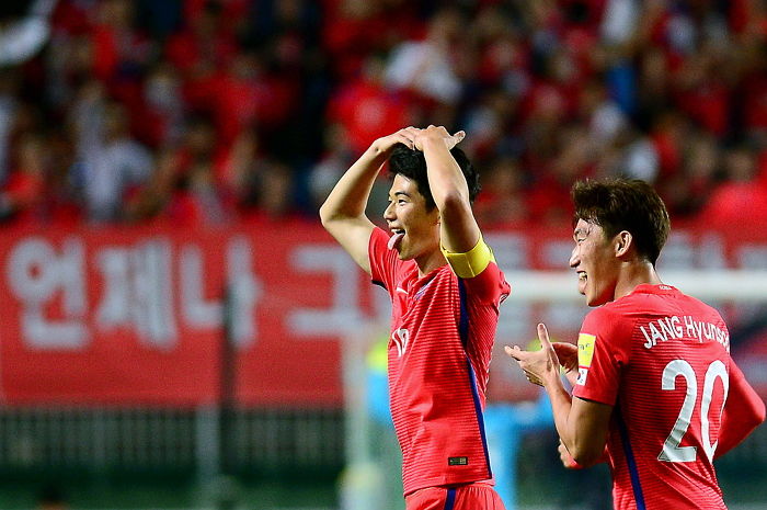 “한국 축구 주장은 중국 안 간다”…中 클럽 연봉 220억 거절한 기성용
