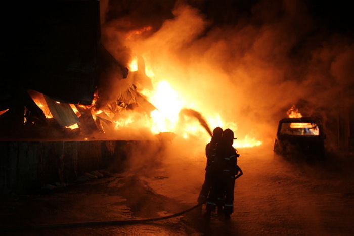 벌금 대신 안 내준다며 누나 다니는 회사에 불 지른 40대