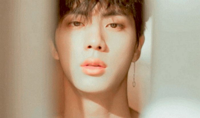 ‘세계 미남 1위’ 뷔 위협하는 방탄 ‘진’의 물오른 비주얼