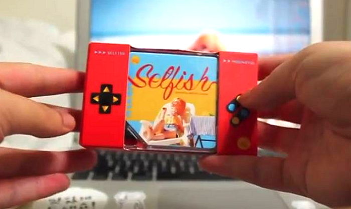 게임기 디자인으로 ‘품절대란’ 일어난 ‘문별’ 솔로 앨범 퀄리티