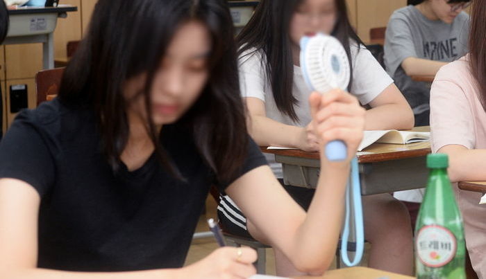 오늘(31일) 낮 최고 28도 ‘초여름’ 무더위…“시원한 아이스크림 드세요”