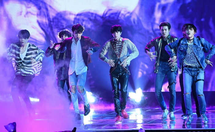 “그것은 CG가 아니었다”…입 떡 벌어지게 만드는 방탄소년단 뮤직비디오 클라스