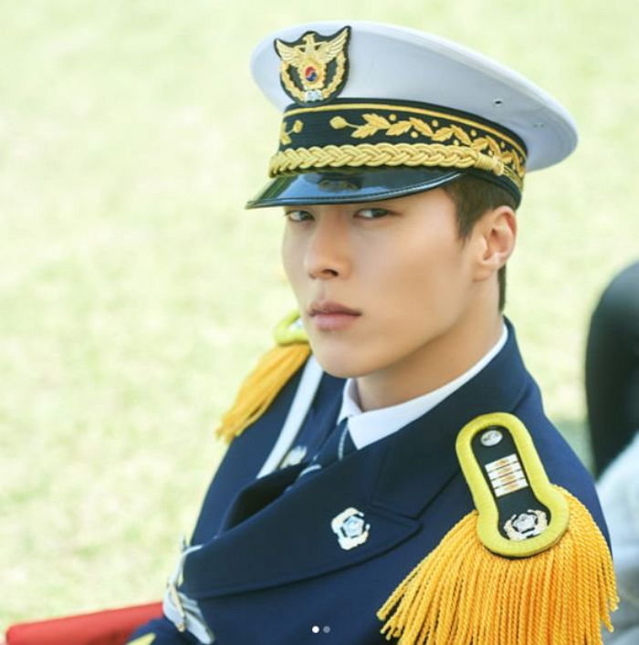 모델 출신 ‘키 187cm’ 장기용의 여심 저격하는 ‘심쿵’ 일상 사진