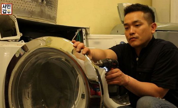 대기업 박차고 나와 세탁기에 쌓인 먼지 털어 연 ‘10억’ 버는 남성