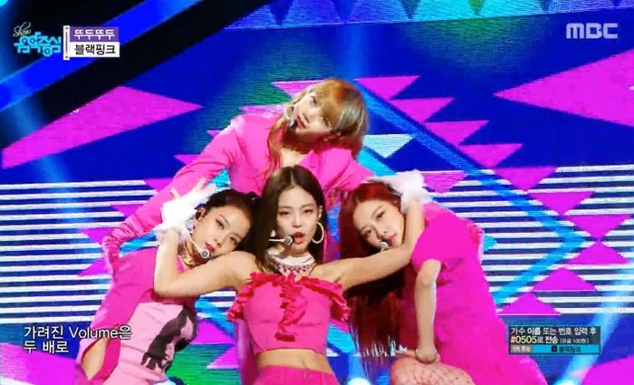 머리부터 발끝까지 ‘핫핑크’ 의상 입고 미모 포텐 터진 블랙핑크