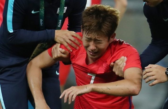 “‘월클’ 커리어 완전 끊어질 것”...외신도 걱정하는 손흥민 군입대