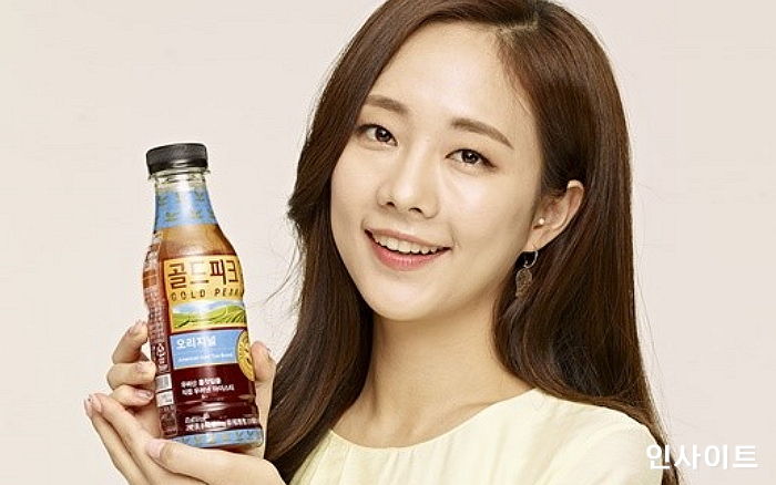 인기에 힘입어 코카콜라 모델까지 된 ‘하트시그널2’ 매력녀 오영주