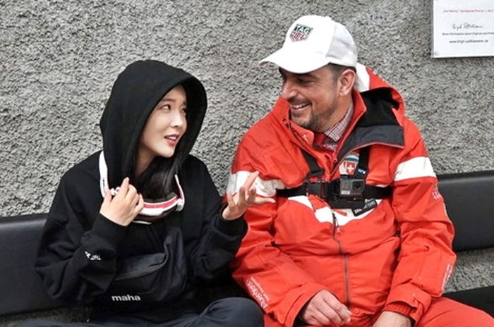 홍진영이 다른 남자에게 대시 받자 당황해하는 ‘썸남’ 김종국