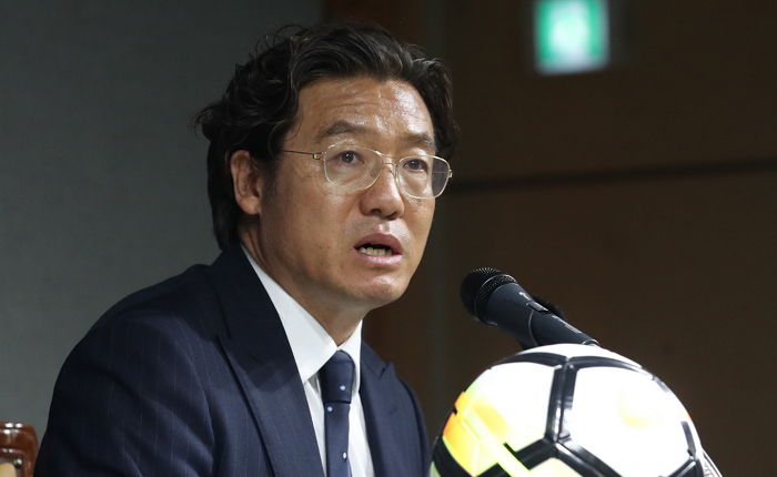 “한국 축구, ‘챔스 우승’ 판 할 ‘EPL 우승’ 라니에리 노린다”
