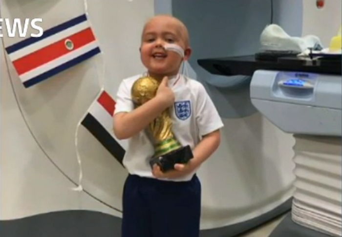 빅매치 스웨덴전 앞두고 뇌종양 이긴 ‘꼬마 팬’에게 트윗 남긴 ‘해리 케인’