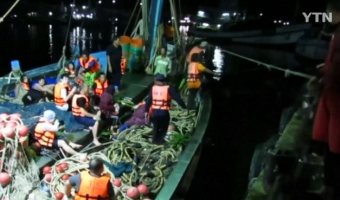 태국 푸껫으로 여행 간 중국 관광객 배 전복돼 ‘33명 사망·25명 실종’
