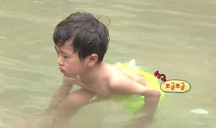 아빠 몰래 물속에서 ‘방귀’ 뀌었는데 ‘기포’ 올라와 딱 걸린 승재