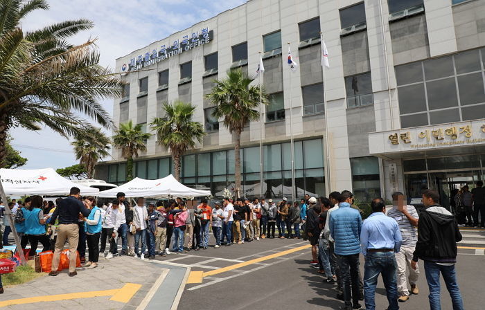 ‘가짜 난민’ 찾아내 ‘강력 처벌’하는 법안 발의된다