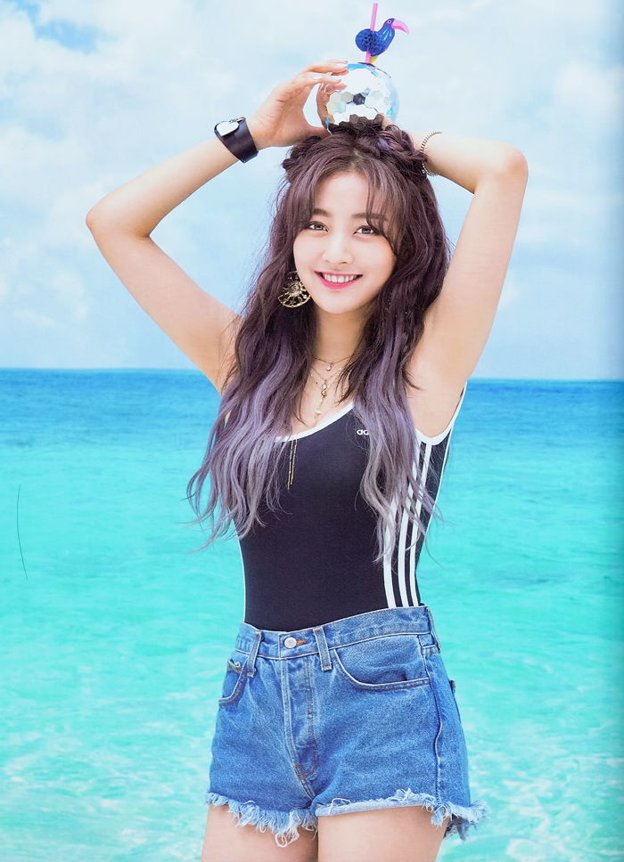 ‘다이어트 성공’하고 새 앨범 재킷사진서 센터 미모 폭발한 ‘트와이스’ 지효