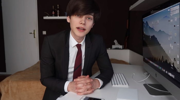 “FuXX you, 혐오주의자들” 사과 대신 한국인 ‘2차 조롱’한 동성애 부부 유튜버