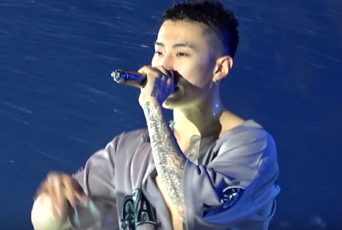 ‘워터밤’서 물폭탄 맞고 흠뻑 젖은 채로 레전드 무대 선보인 박재범