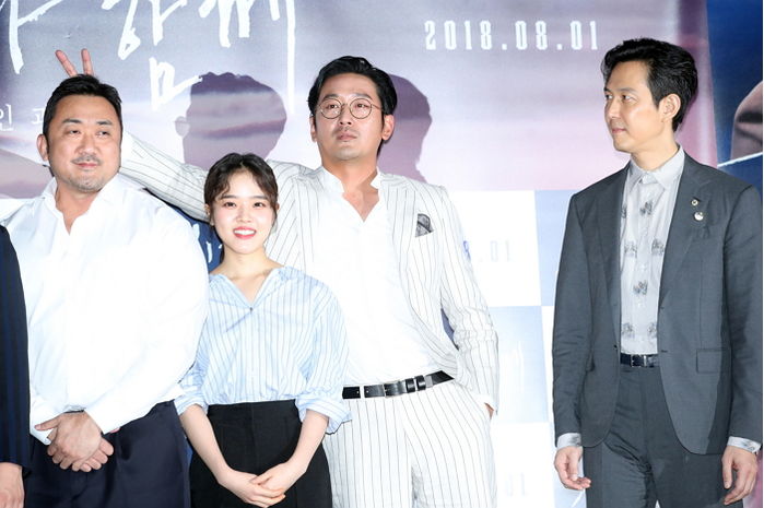 자기한테 장난치는 하정우 쏘스윗(?)하게 바라본 ‘마블리’ 마동석