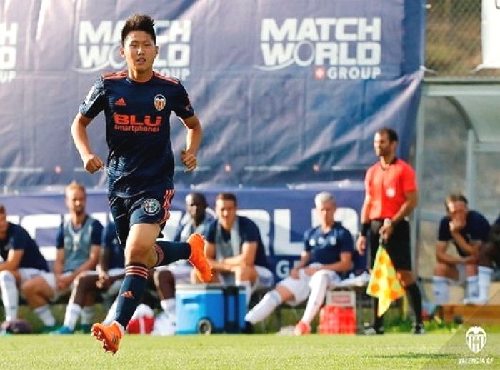 아시아 선수 ‘최초’ 발렌시아 1군 데뷔한 17살 ‘축구천재’ 이강인