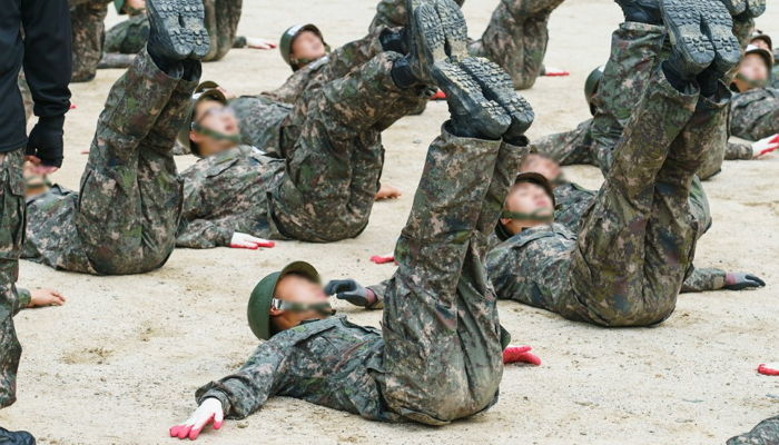 한국 돈으로 ‘350만원’ 내면 군복무 면제해주는 나라