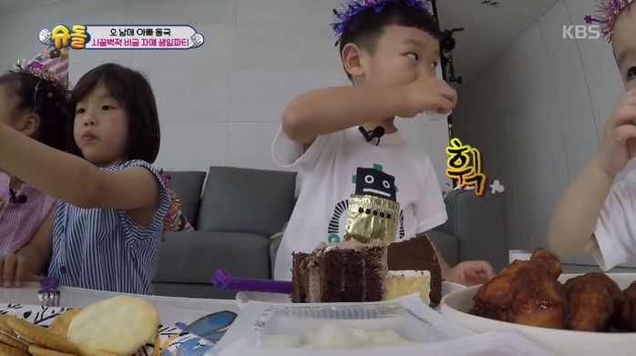 요구르트 마시며 아빠에게 배운 ‘주도(酒道)’ 제대로 실천하는 시안이