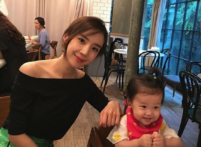 세상 혼자 사는 미모 뽐내는 ‘승무원’ 출신 ‘쭈니형 부인쓰’