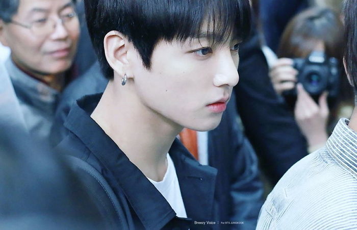 팬들 모르게 ‘버스킹’ 하고 홀연히 떠난 ‘방탄’ 정국