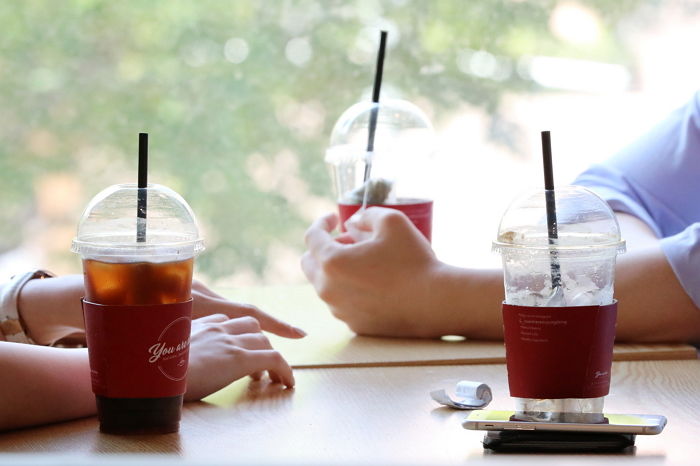 매장서 손님이 ‘일회용 컵’ 들고 있으면 점주가 과태료 문다