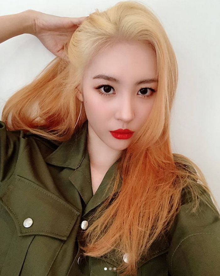 금발로 깜짝 변신해 미모 ‘레전드’ 찍은 선미 비주얼 수준