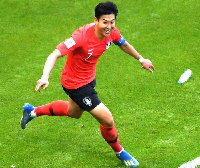 형아 손흥민 보고 싶어 경기 끝나자마자 쪼르르 달려간 백승호