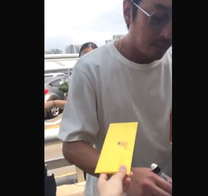 한국 팬에게 굳이 유창한 영어 써 ‘허세 왕’(?) 등극한 하정우