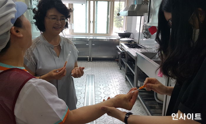 성동구, 여름철 식중독 예방 위해 집단급식소 155개소 현장점검 실시