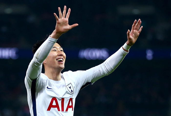 “손흥민, EPL 공격형 미드필더·윙어 전체 랭킹 11위”