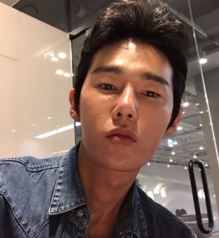 ‘주소 변경’ 까먹고 ‘전여친’ 집으로 햇반 두 박스 배송한 허지웅