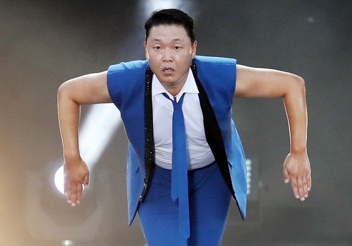 미국 넷플릭스 영화에 ‘월드스타’로 특별 출연(?)한 싸이