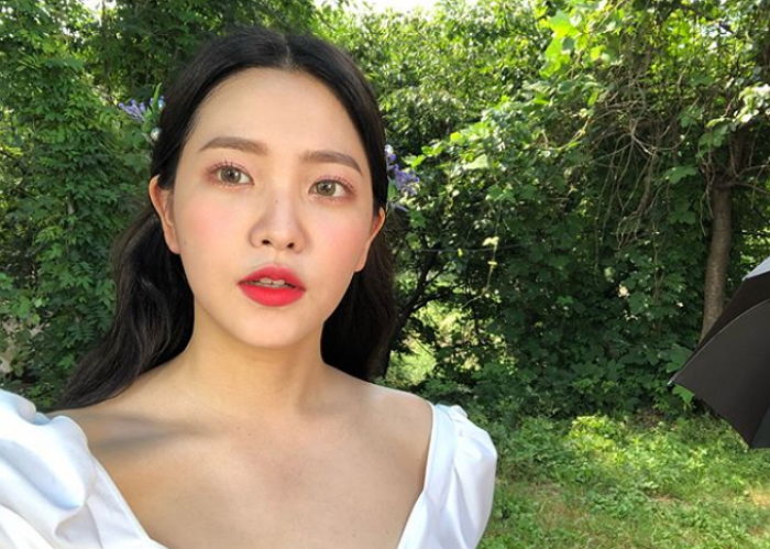 새하얀 드레스 입고 디즈니 실사판 ‘백설공주’로 변신한 레드벨벳 ‘예리’