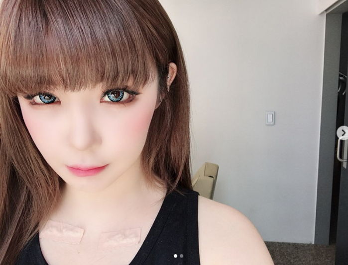 박봄, ‘파란색 서클렌즈’ 끼고 ‘바비인형’같은 근황 공개