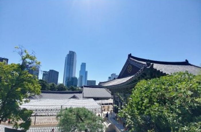 당장 사랑하는 사람과 도시락 싸들고 소풍 떠나고 싶은 오늘자 서울 하늘