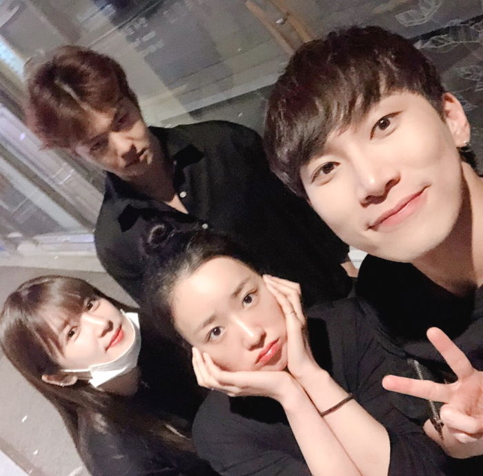 군대 간 서은광과의 ‘우정 사진’ 공개한 에이핑크 초롱