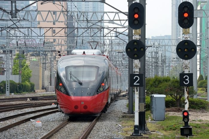 내일(23일) 한반도 덮치는 ‘초속 35m’ 태풍 솔릭, 기차 뒤집을 만큼 강력하다
