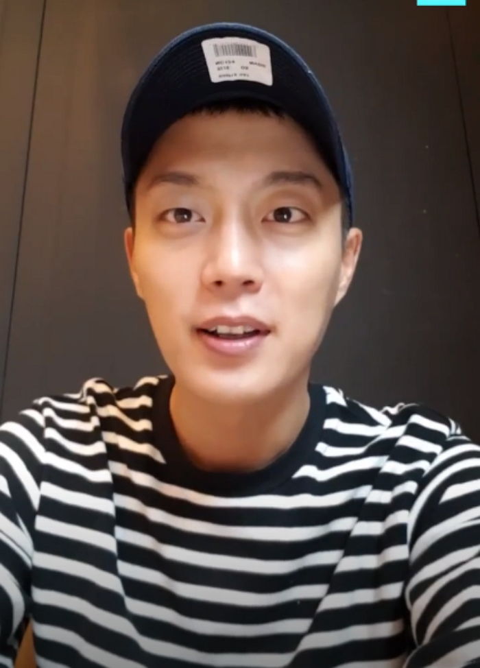 입대 직전 ‘라이브 방송’ 켜 팬들에게 작별인사 한 ‘하이라이트’ 윤두준