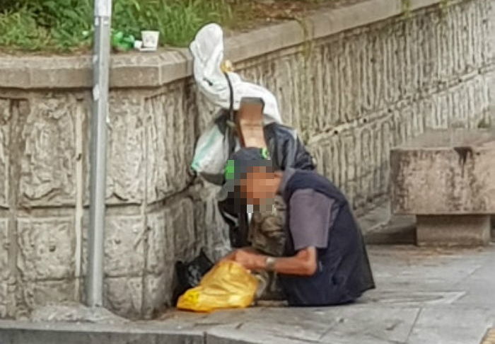 앙상한 몸으로 음식물쓰레기 주워먹던 ‘모란역 할아버지’ 근황