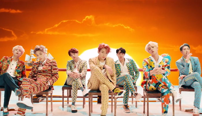 공개하자마자 ‘서버 다운’시킨 방탄소년단 ‘아이돌’ 뮤직비디오