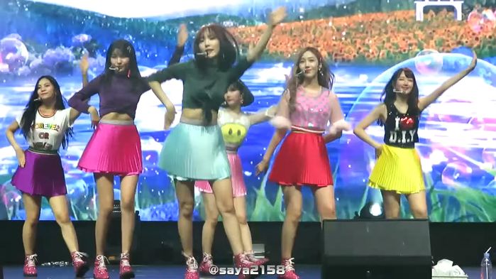 무대 중 ‘어깨 탈골’ 됐는데도 고통 꾹 참고 안무 이어간 신비