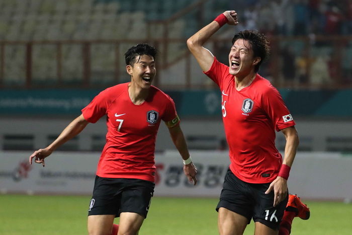 “원샷 원킬”...황의조, 전반 4분만에 ‘4강 진출’ 향한 승리의 선제골 득점