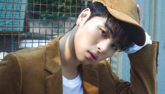 누나들 심쿵하게 만든 ‘퇴폐미의 정석’ 구준회의 새 화보 사진